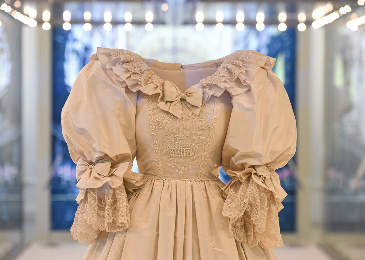 Detalle del vestido de novia de Lady Di, en la exposición 'Royal Style in The Making'