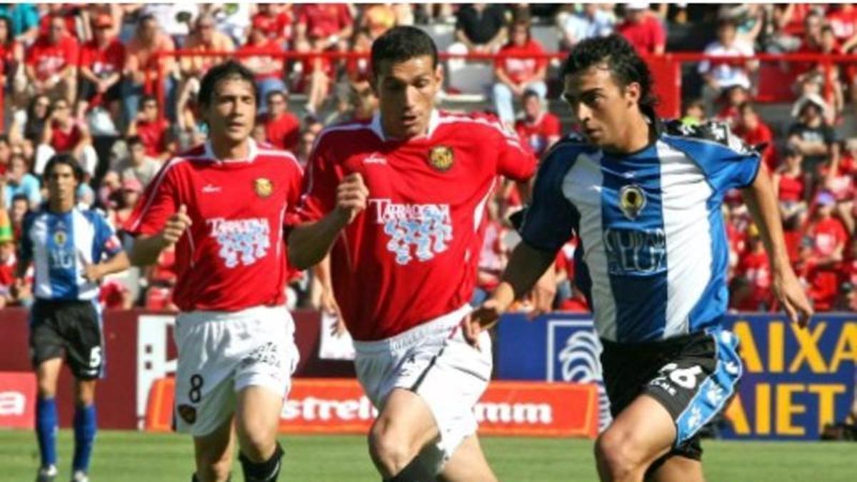 El alicantino Miguel de las Cuevas, durante su etapa herculana, en un partido ante el Nàstic de Tarragona.