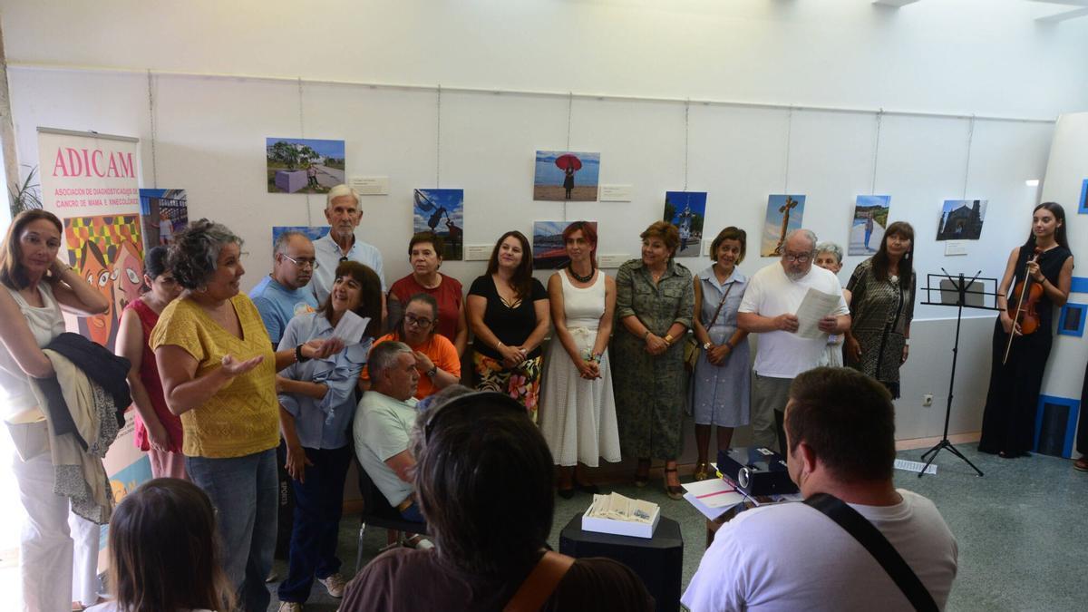 Un momento de la inauguración de la exposicion en la Casa da Bola.