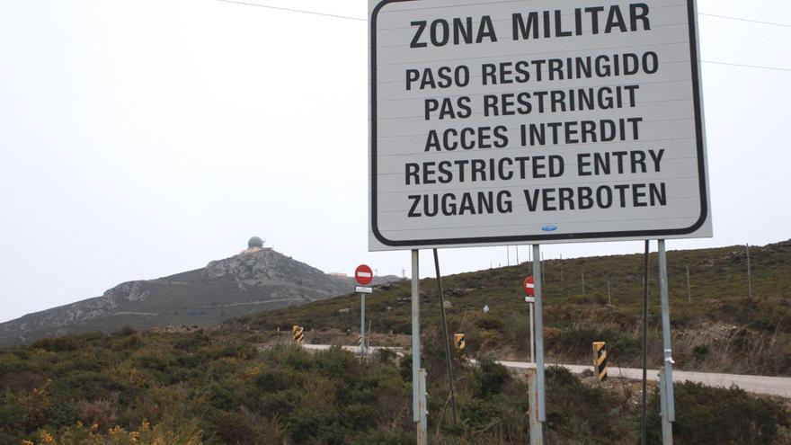 El patrimoni militar de Roses i la base del Pení