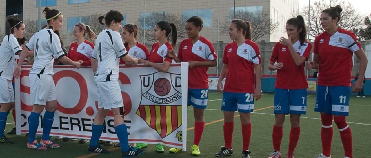 Las jugadoras salieron con una pancarta reivindicativa en el partido ante el Oiartzun.