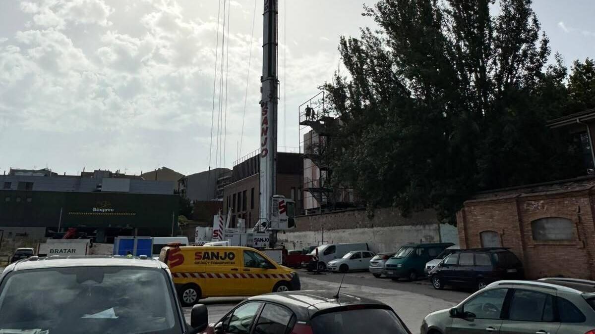 Treballs d'instal·lació del nou equip de climatització