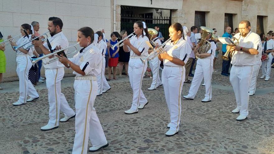 La banda &quot;Tres Caídas&quot; de Toro pasa a la final de &quot;Marchavisión&quot;