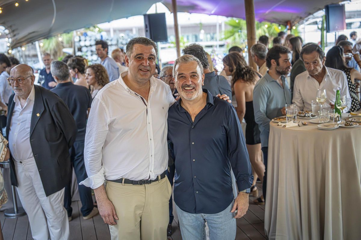 Roger Pallarols junto al alcalde Jaume Collboni