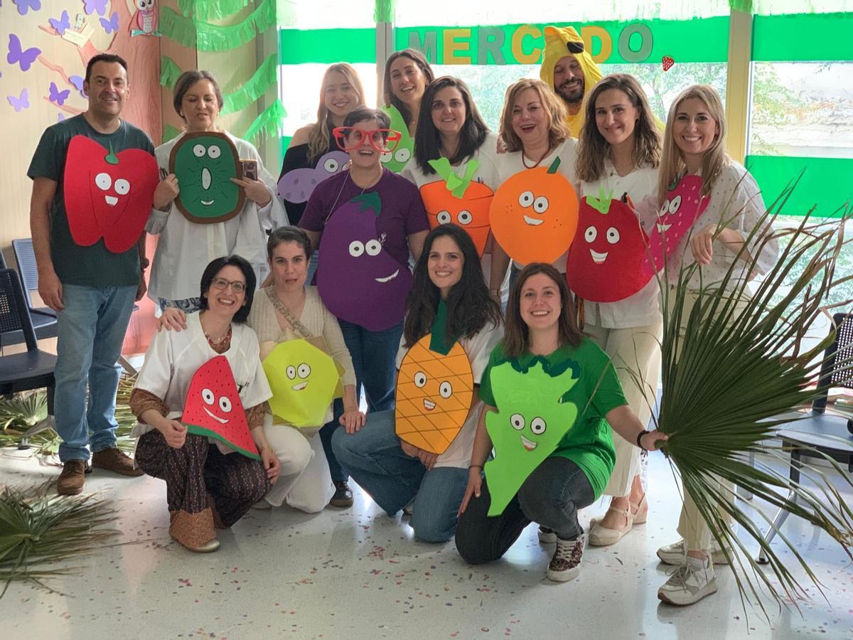 Grupo de enfermeros y enfermeras del centro de salud Huerta de la Reina.