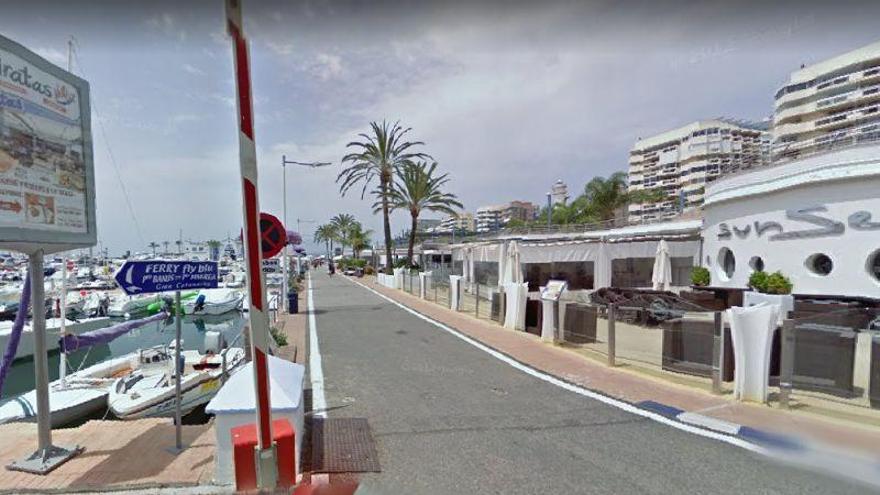 Herida grave una niña de 6 años al caer desde 6 metros de altura en Marbella