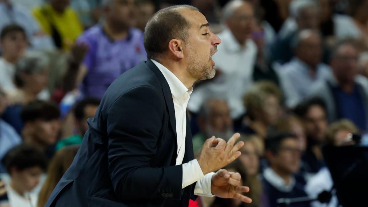 El entrenador del Joventut, Carles Durán, durante el partido contra el Real Madrid