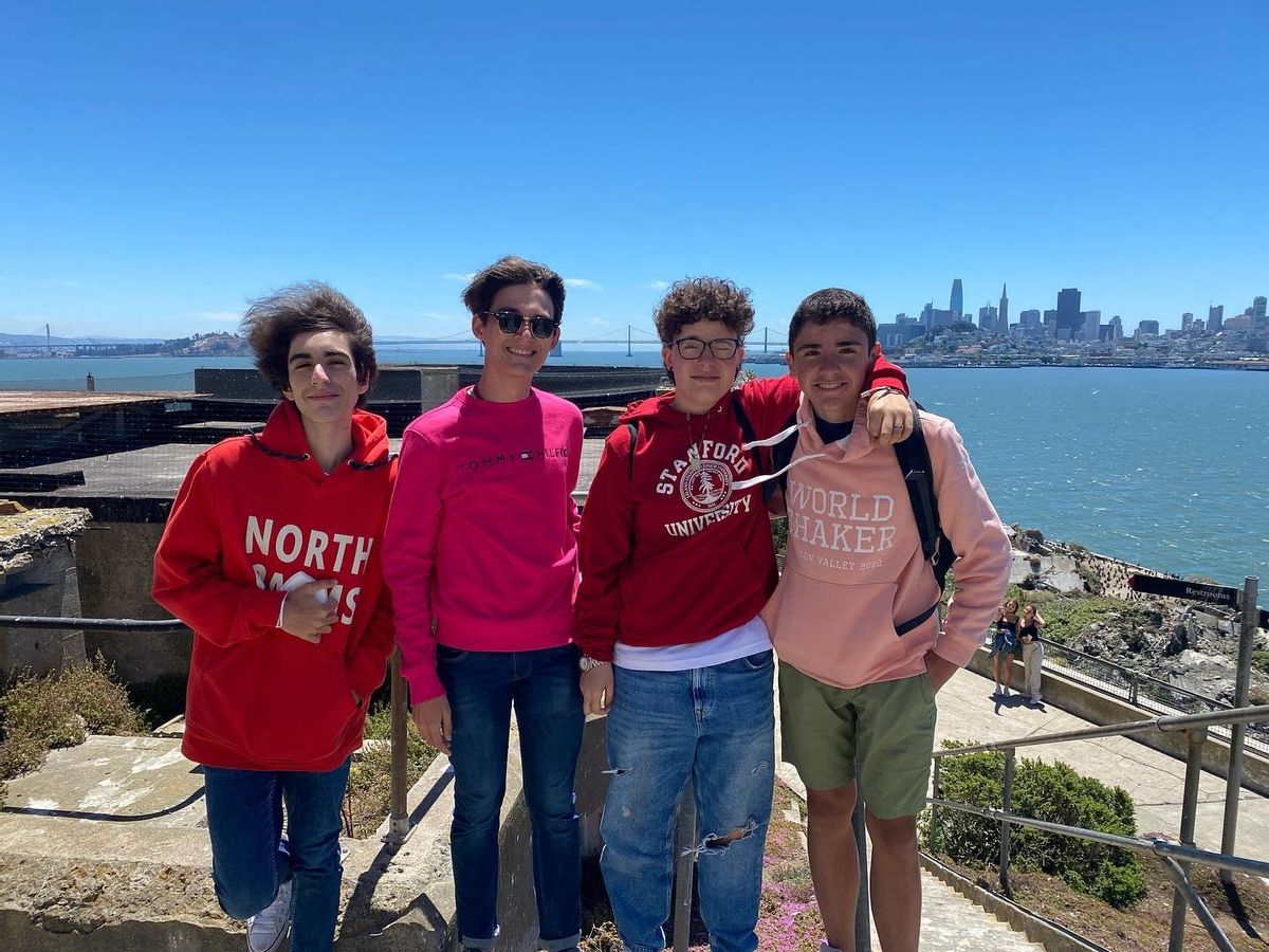 Alumnos de Calasancias en San Francisco.