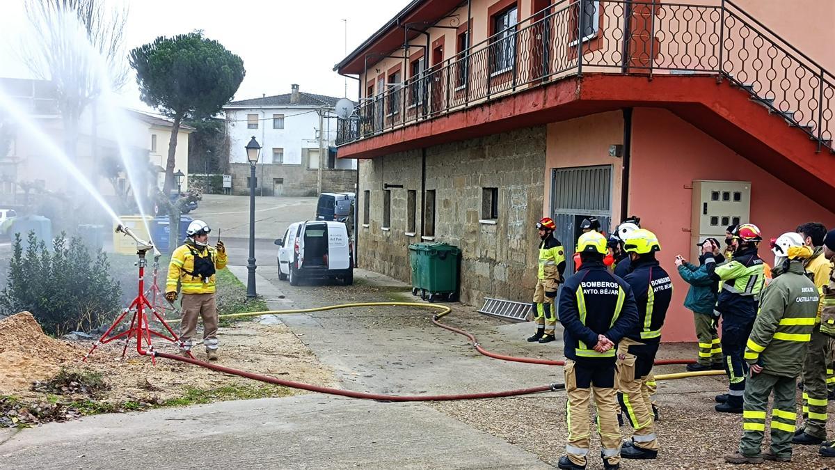 El anillo de seguridad de Ricobayo, escenario de un simulacro en la prevención de incendios