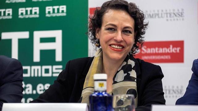 La ministra de trabajo, Magdalena Valerio
