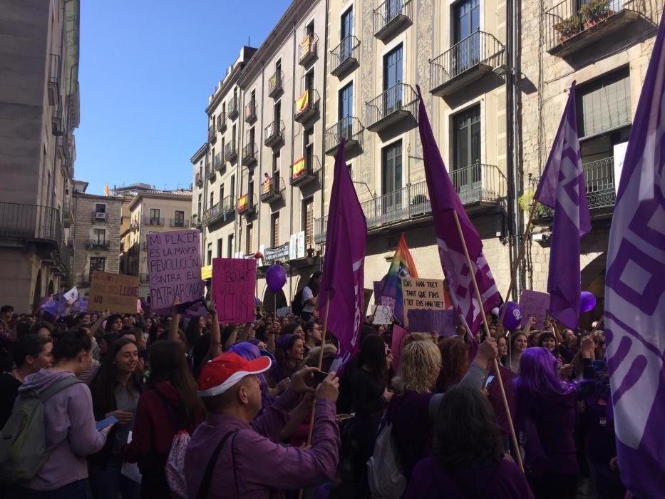 Manifestació estudiantil a Girona de la vaga del vuit de març