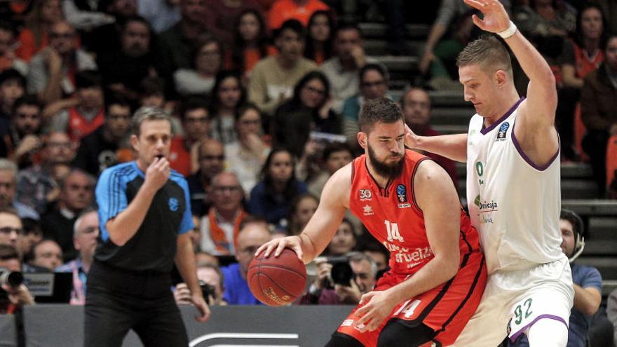 Bojan Dubljevic, l&#039;home decisiu ahir al final, amb Alen Omic.