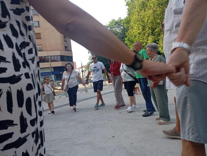 En imágenes: Clases de danza prima en Avilés preparatorias para la noche de San Juan
