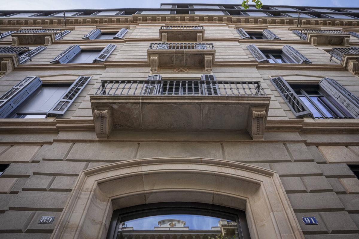 Bodas.net inicia un ERE en Barcelona para despedir a 175 trabajadores.