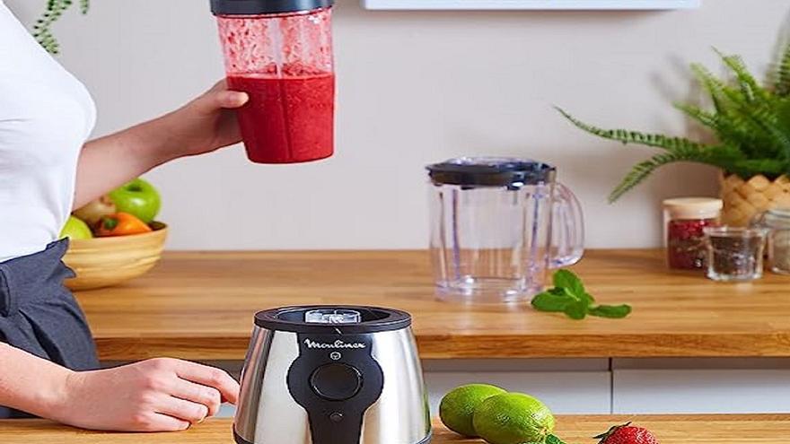 La batidora de solo 35 € para preparar smoothies refrescantes en pocos segundos (y más ofertas)