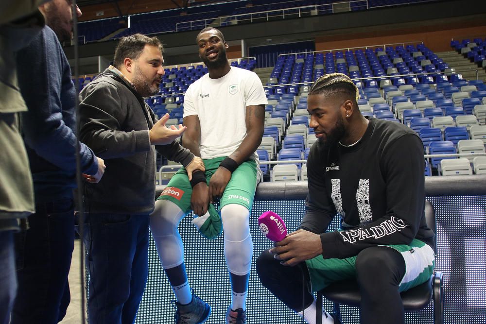 Encuentro entre la prensa y los jugadores del Unicaja antes del comienzo de la Copa del Rey.