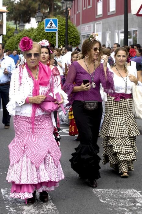 ROMERIA ROCIERA Y OFRENDA A LA VIRGEN