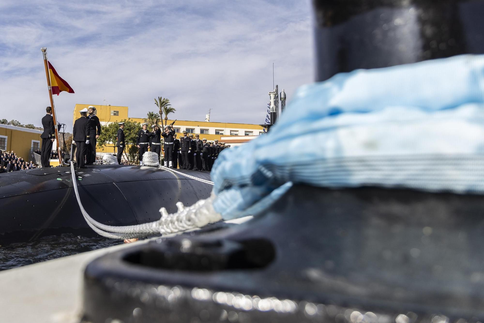 FOTOS: La Armada recibe el submarino S-81 de manos de Navantia