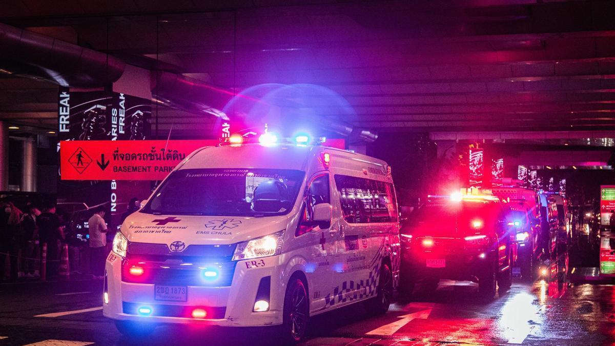 Al menos 27 muertos en un gran incendio en un pub de Bangkok