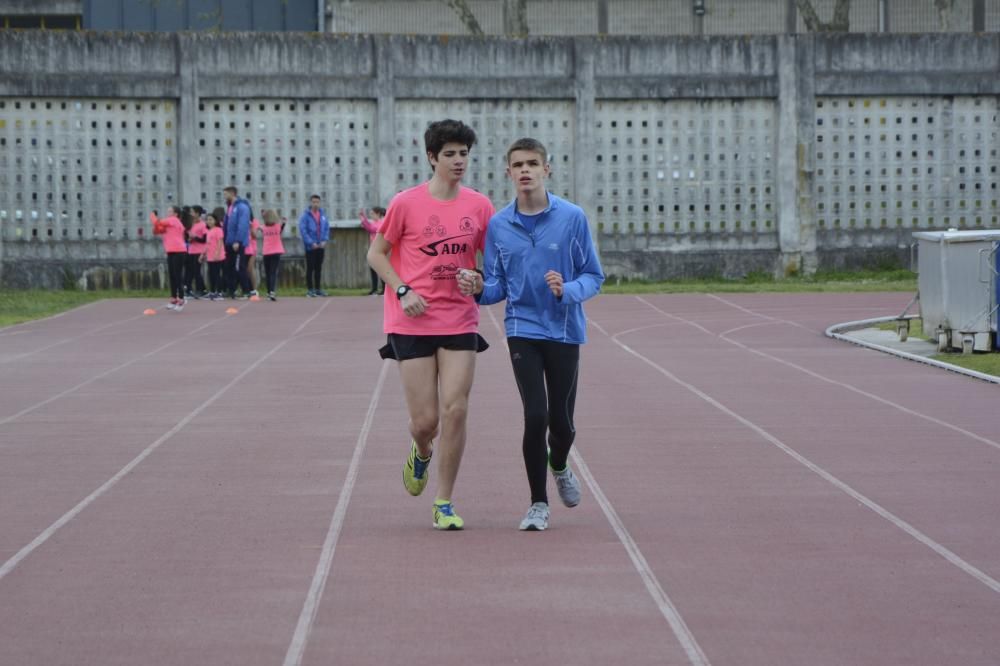 El equipo de la ONCE del Club de Atletismo de Sada