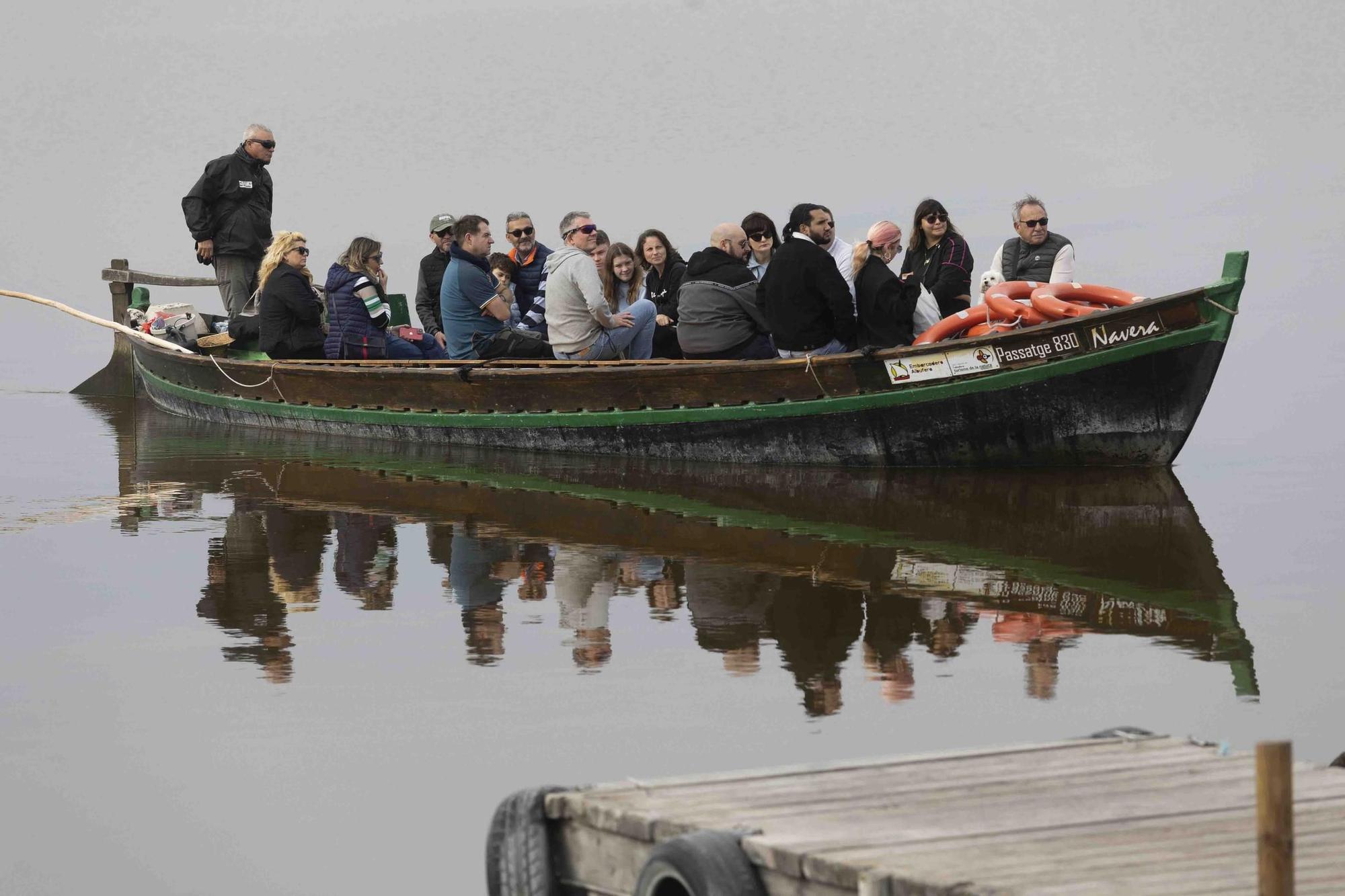 Paeos en barca en la Albufera