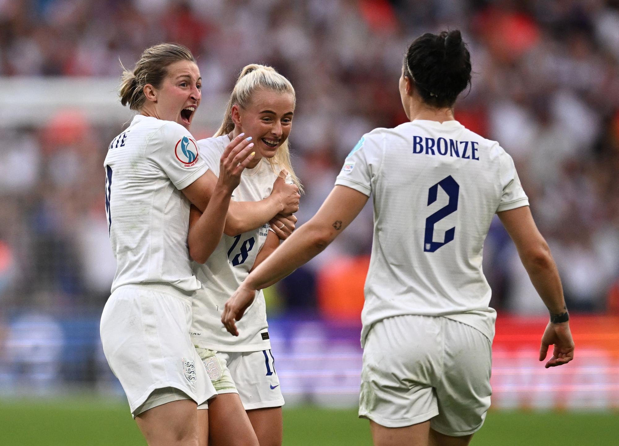 Así ha sido el gol de Kelly para que Inglaterra gane la Eurocopa Femenina