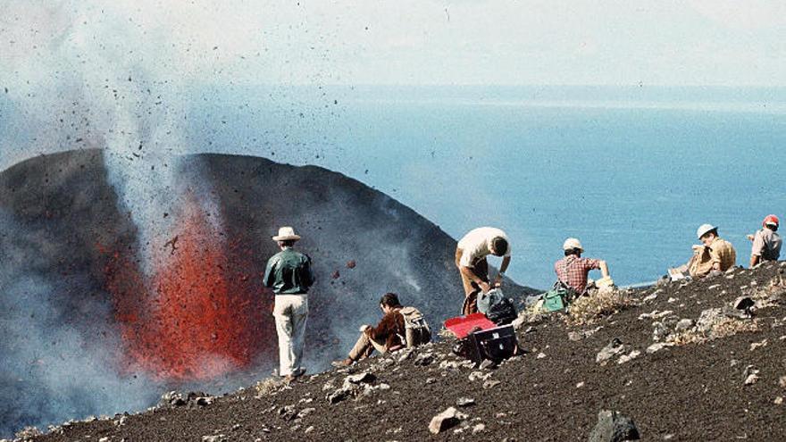 Erupción volcánica en La Palma durante 1971.