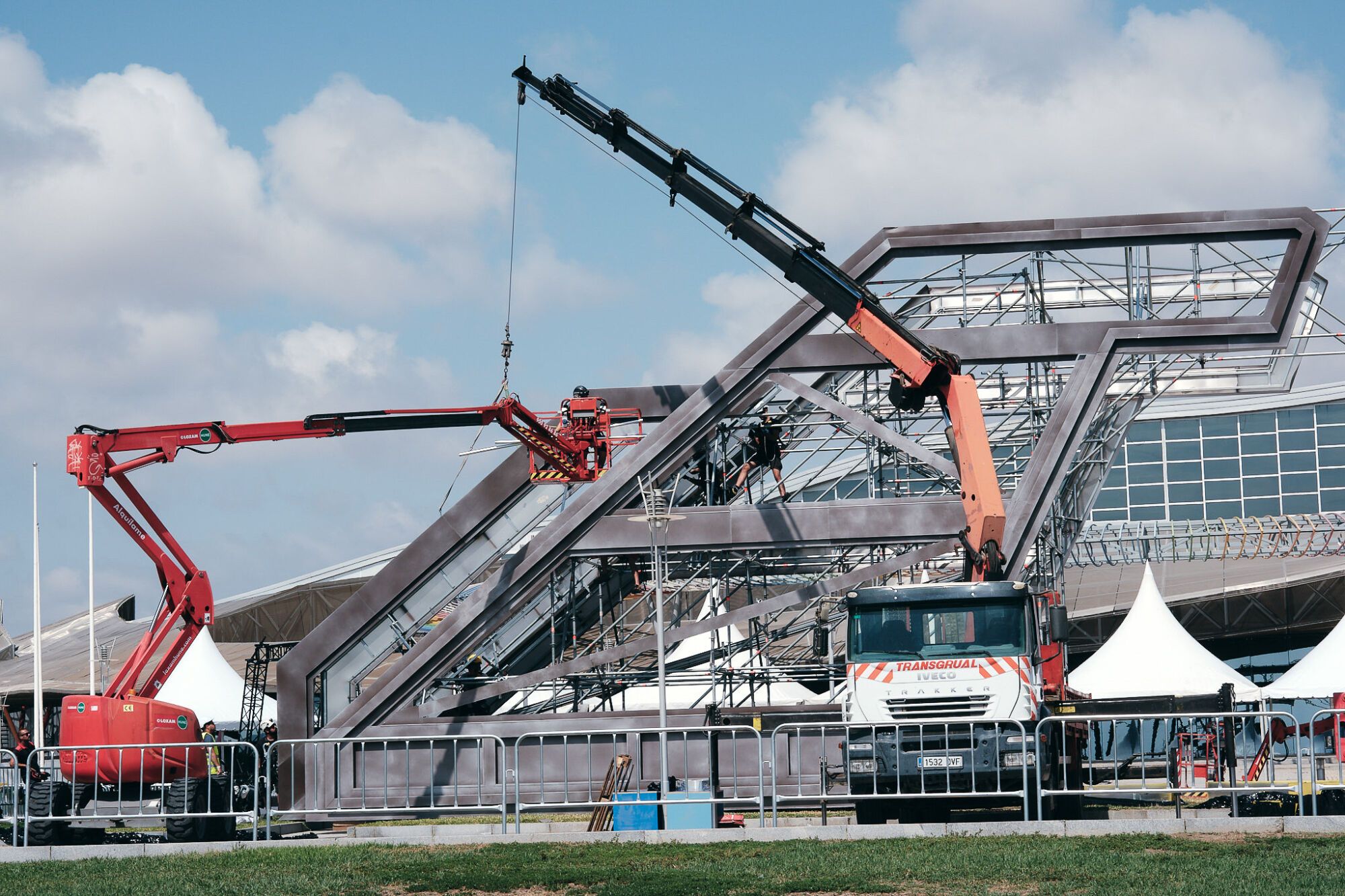 El Palacio de Ferias se transforma por dentro y por fuera para la San Diego Comic-Con de Málaga