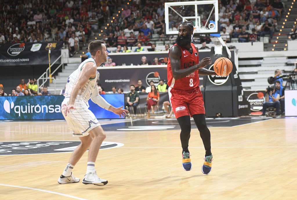 Todas las imágenes de la semifinal de la Supecopa entre el UCAM Murcia y el Unicaja