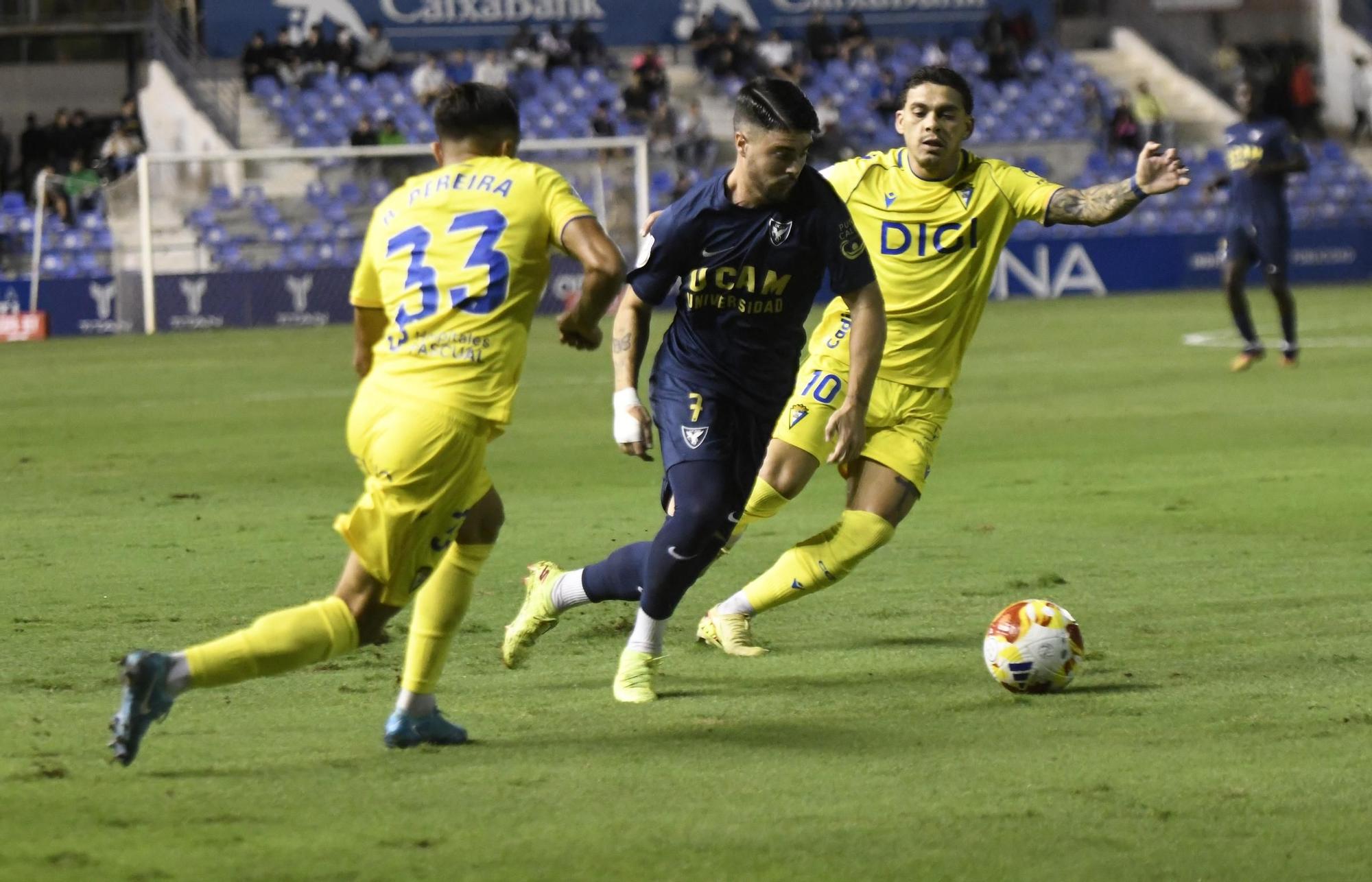 Imágenes del partido de la Copa del Rey UCAM Murcia - Cádiz