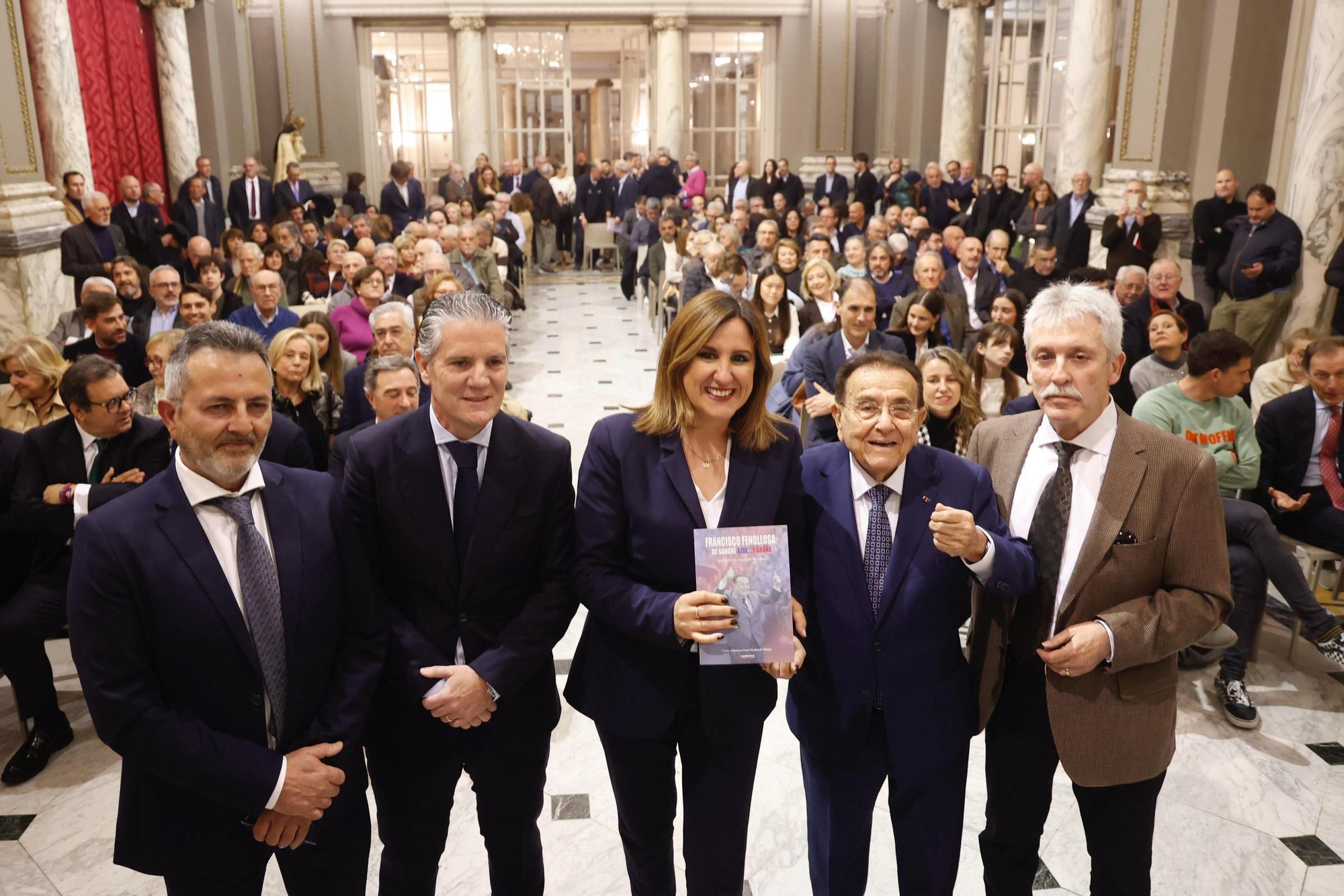 Presentación de 'De sangre azul... y grana', el libro de Paco Fenollosa