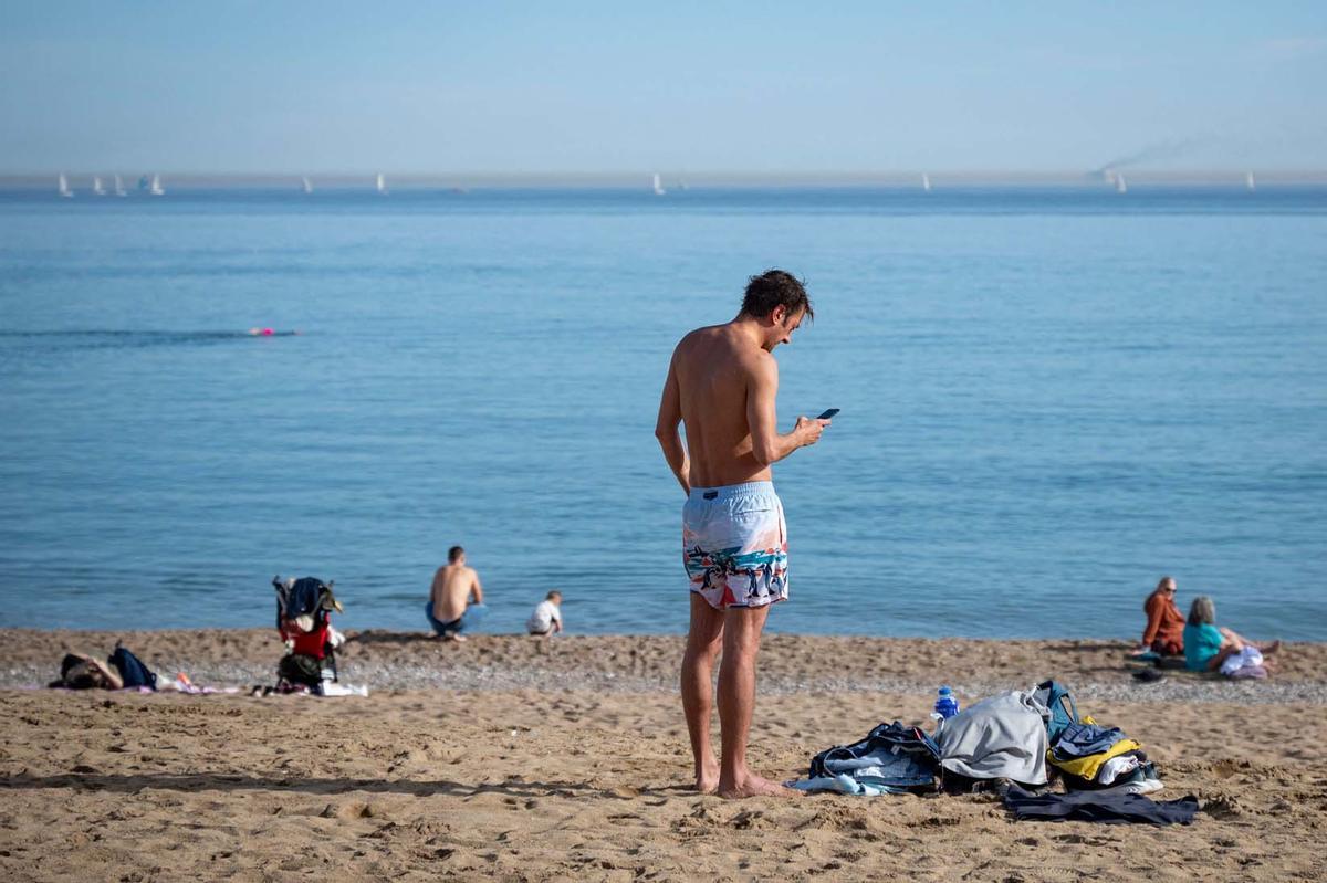 Barcelona afectada por una ola de calor propia del verano a mediados de Enero