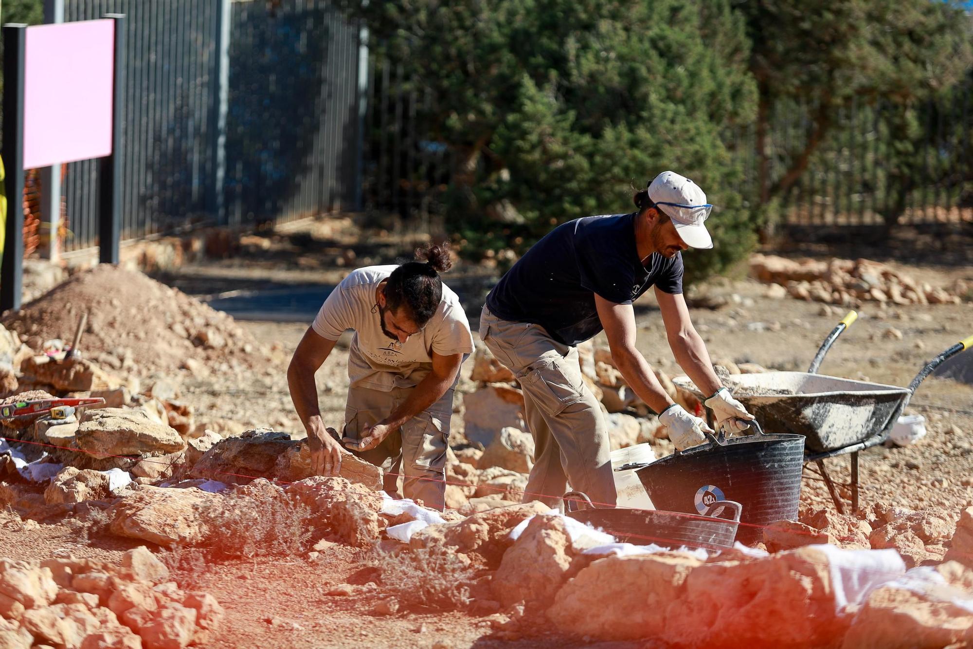 Obras en el poblado de Sa Caleta