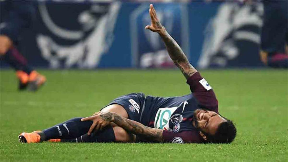 Así fue la lesión Dani Alves que lo deja fuera del Mundial