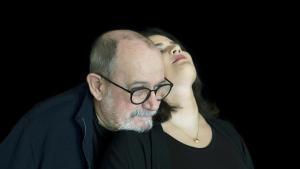 Silvio retratado junto a su mujer Niurka González, flautista y clarinetista de la banda. Buenos Aires, 2018.