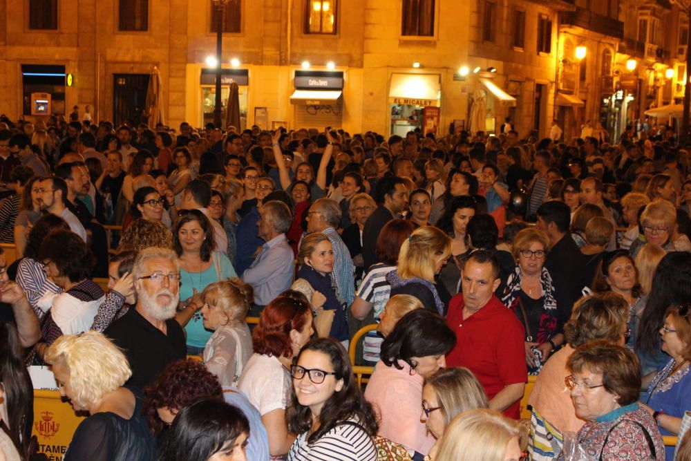 Noche del Besamano de la Virgen