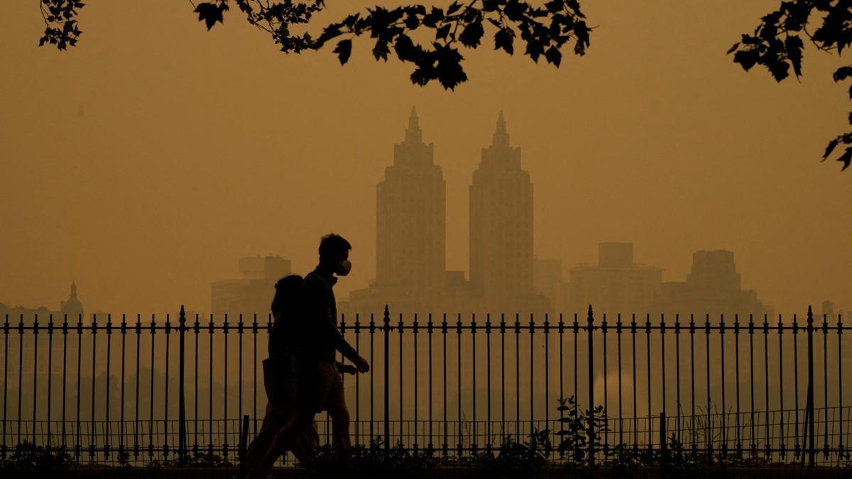 Nueva York cubierta por el humo