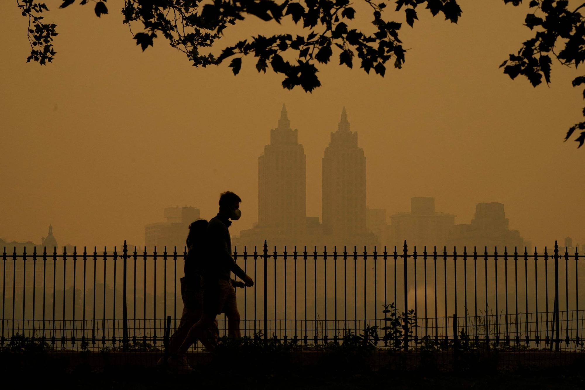 Nueva York cubierta por el humo