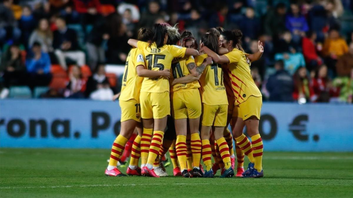 Las jugadoras del FC Barcelona celebran el pase a la final de la Supercopa de España