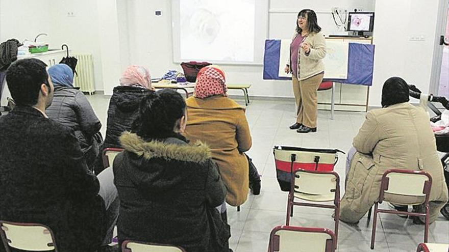 Realizan 820 atenciones a migrantes para potenciar su integración social en Vila-real