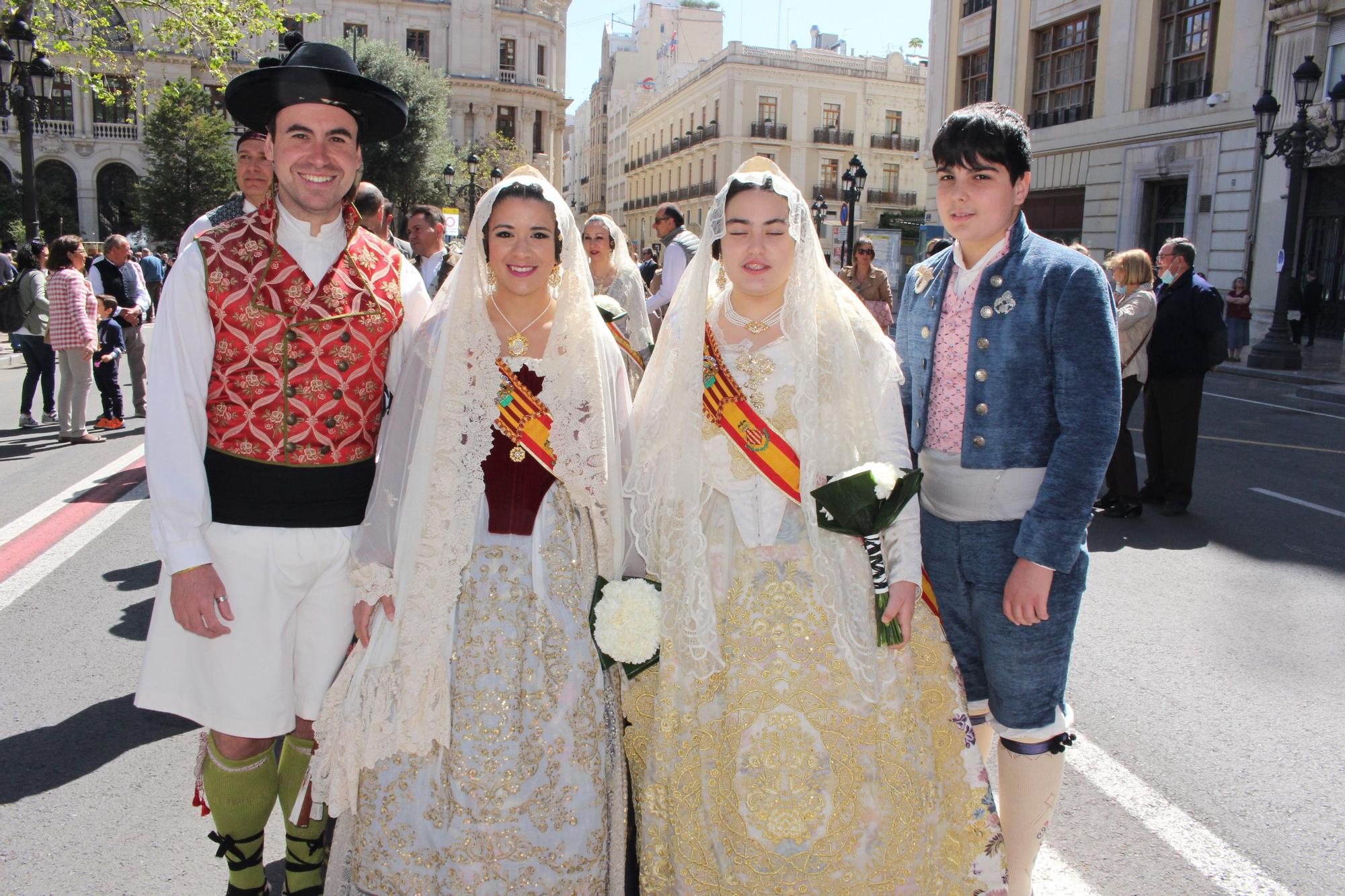 El desfile de falleras mayores en la Ofrenda a San Vicente Ferrer