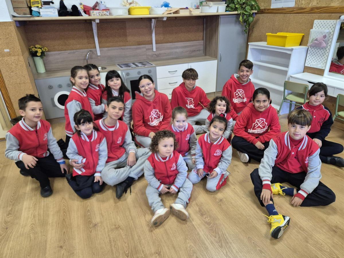 La oferta educativa del centro es desde infantil dos años (aula subvencionada gratuita) hasta 4º de educación secundaria.