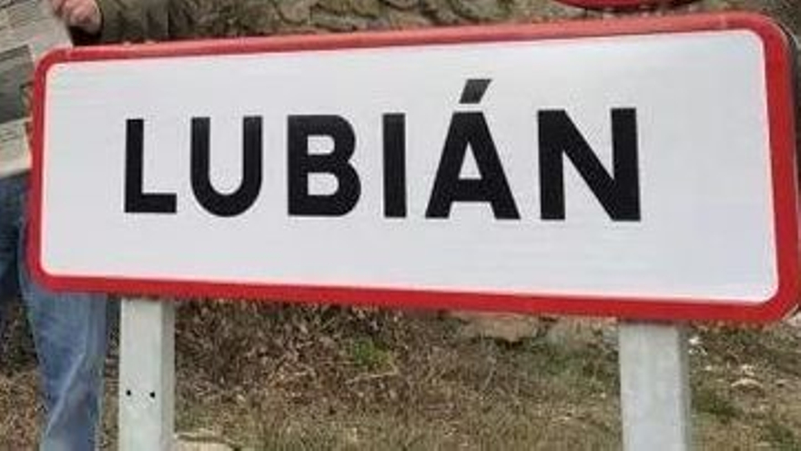 Se reincorpora de una baja y su trabajo en Sanabria está a 30 kilómetros
