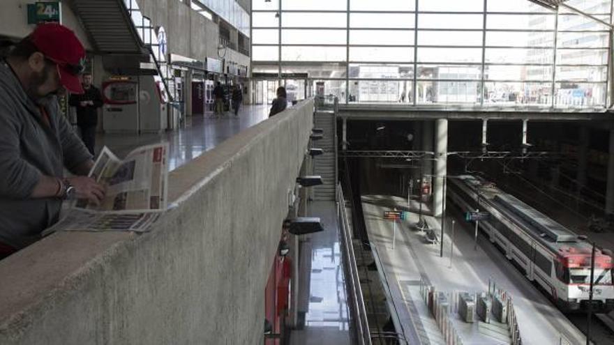 Cercanías en la estación de la capital de la Plana.