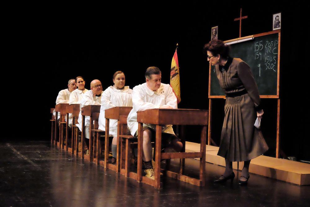 El grupo de teatro del Colegio de Abogados triunfa sobre el escenario