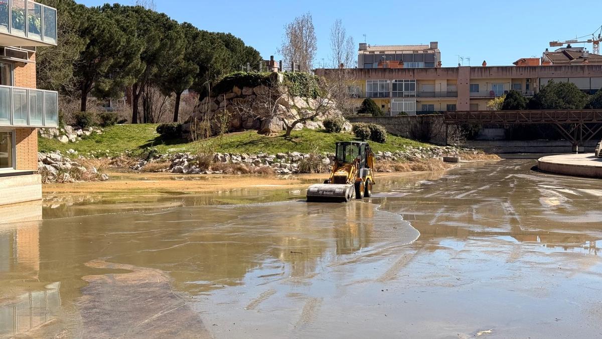 Les tasques de neteja del parc del Migdia.