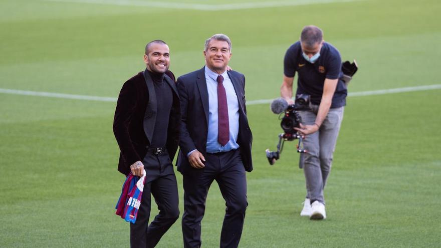 La inesperada cláusula de rescisión que ha puesto Joan Laporta a Dani Alves