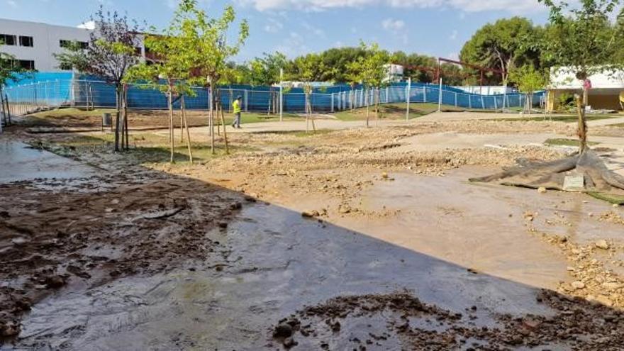 Archivo - El CEIP María Zambrano, gravemente afectado por la tormenta, &quot;no podrá constituirse como colegio electoral&quot; el próximo 23 de julio en Zaragoza.