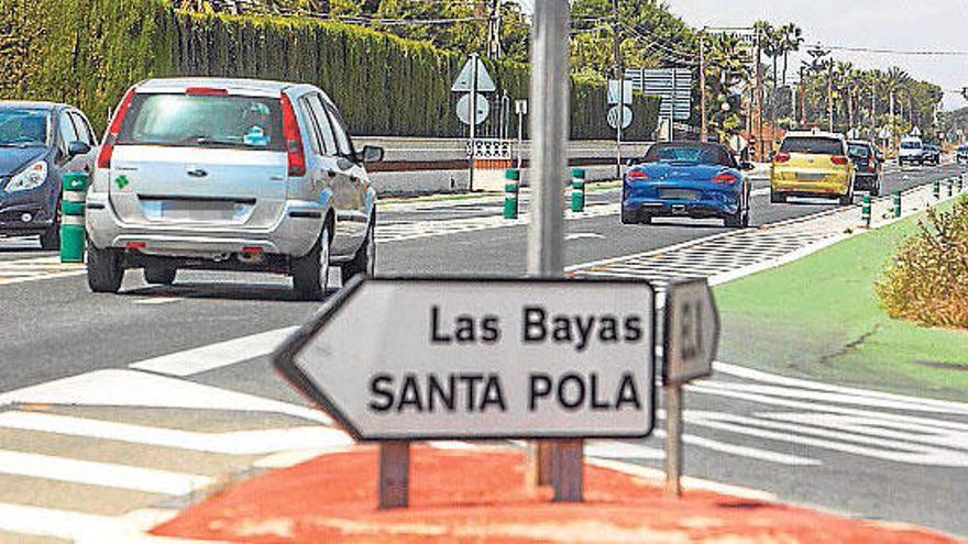 La carretera de Elche a Santa Pola, este verano.