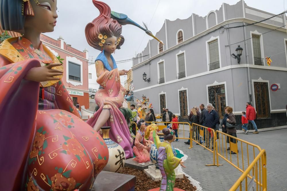 Montserrat celebra sus fallas